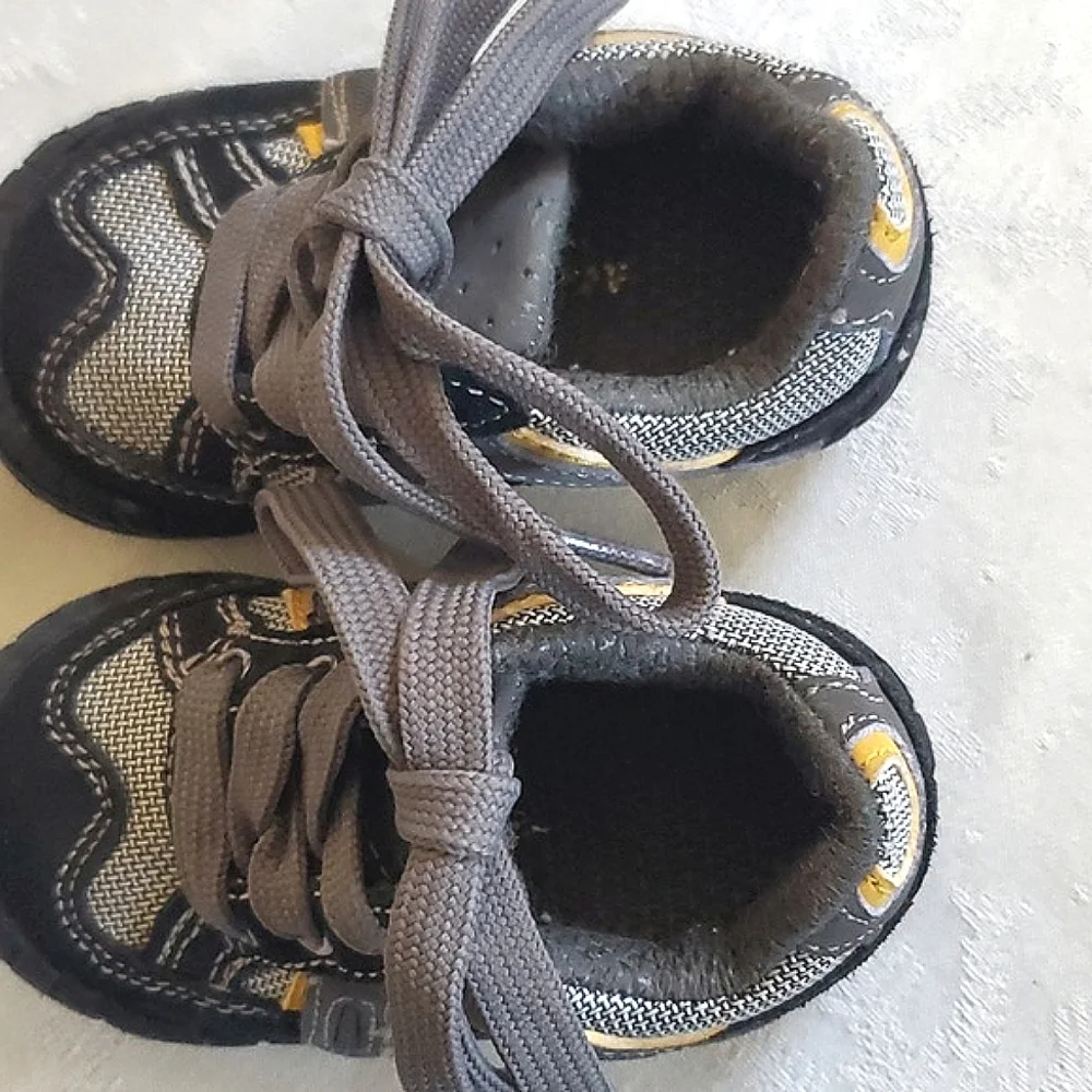 Children's Place Black Grey Lace Up Sneakers Tennis Shoes Baby Size 4 - Picture 5 of 10